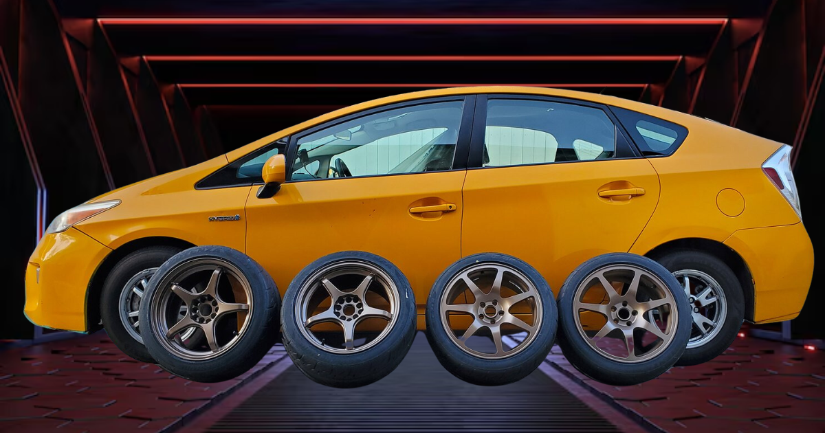 Tires and Wheels of toyota prius
